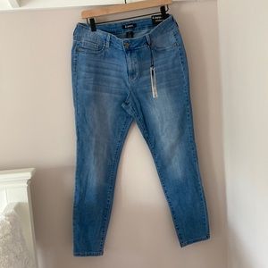 D. Jeans High Waist Ankle Jeans - 12